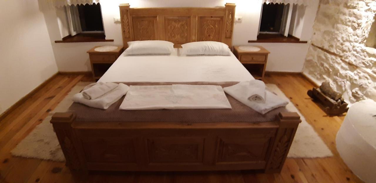 فندق Braja House Gjirokastër المظهر الخارجي الصورة